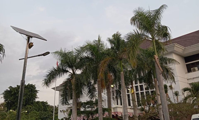 KPLT  Fakultas Teknik Universitas Negeri Yogyakarta,pengambilan gambar dilakukan secara pribadi.