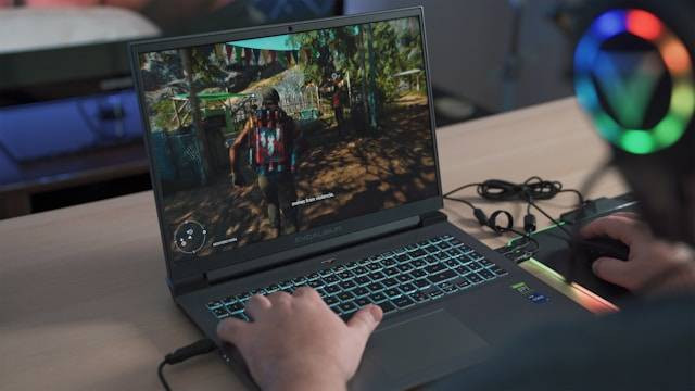 Ilustrasi Laptop Gaming 20 Jutaan. Foto: Unsplash.com/Onur Binay