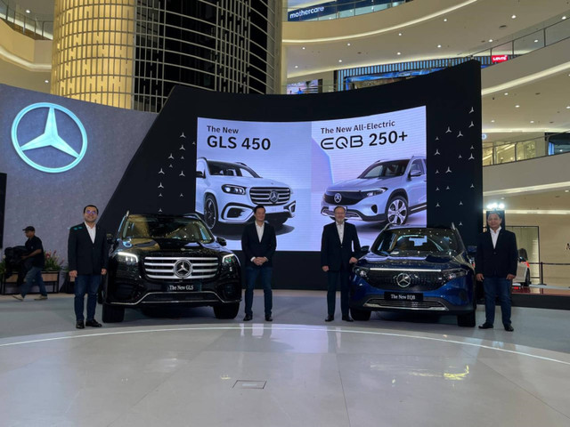 Mercedes-Benz Indonesia merilis dua model terbaru mereka untuk pasar Indonesia  pada acara Mercedes-Benz Expo 2024 di pusat perbelanjaan Senayan, Kamis (10/10/2024). Foto: Fitra Andrianto/kumparan