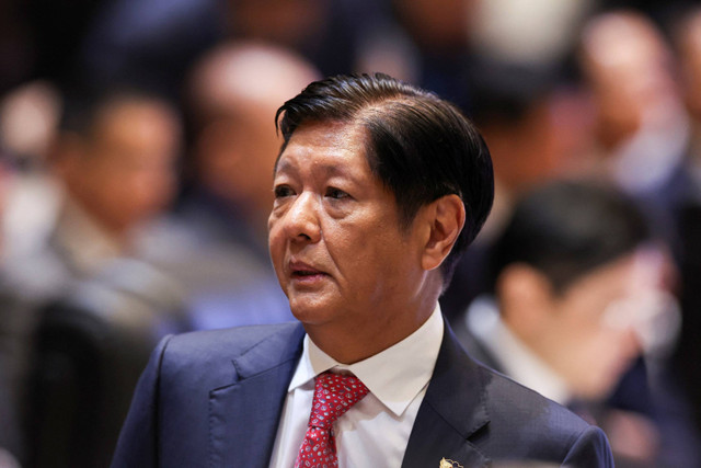 Presiden Filipina Ferdinand Marcos Jr menghadiri KTT ASEAN di Pusat Konvensi Nasional di Vientiane, Laos, Rabu (9/10/2024). Foto: Athit Perawongmetha/REUTERS 