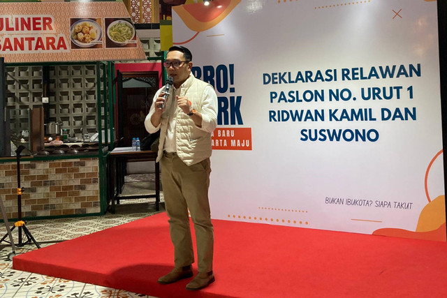 Calon gubernur Jakarta nomor urut 1 Ridwan Kamil menghadiri acara Deklarasi relawan BRO RK, di Bopet Uda Melawai, Jakarta Selatan, Kamis (10/10/2024). Foto: Alya Zahra/Kumparan