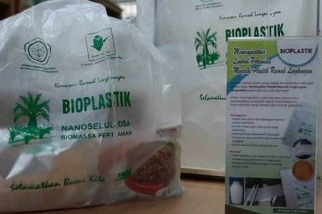 Ilustrasi gambar Bioplastik dari Balitbangtan