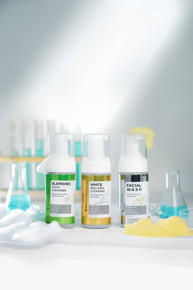 MS Glow luncurkan 3 varian facial wash Blemishes Calm Cleanser, White Cell DNA Facial Wash, dan New Look Facial Wash. Foto: Dok. MS GLOW