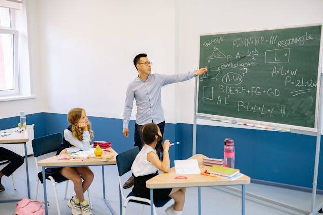 Ilustrasi latihan pemahaman menerapkan pendekatan teaching at the right level pada pembelajaran. Sumber foto:pexels