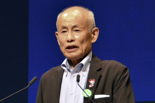 Toshiyuki Mimaki, presiden Nihon Hidankyo berbicara dalam pertemuan anti bom atom di Hiroshima, Jepang, 4 Agustus 2022. Foto: Kyodo melalui AP