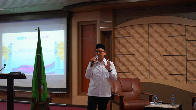 Boy Kelana dalam Workshop Public Relations, sumber : dokumentasi pribadi.