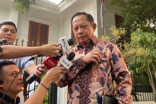 Tito Karnavian di kediaman Presiden terpilih Prabowo Subianto di Jalan Kertanegara, Jakarta Selatan, Senin (14/10/2024). Foto: Abid Raihan/kumparan