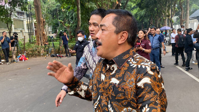 Agus Andrianto di kediaman Presiden terpilih Prabowo Subianto di Jalan Kertanegara, Jakarta Selatan, Senin (14/10/2024). Foto: Abid Raihan/kumparan