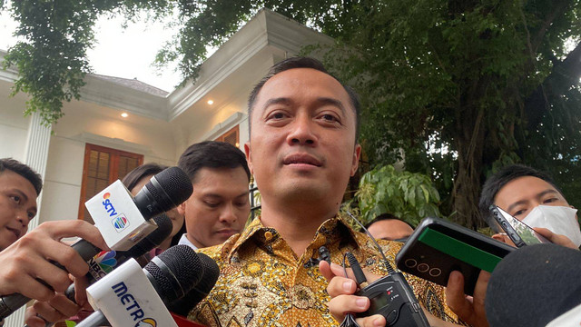 Prasetyo Hadi di kediaman Presiden terpilih Prabowo Subianto di Jalan Kertanegara, Jakarta Selatan, Senin (14/10/2024). Foto: Abid Raihan/kumparan