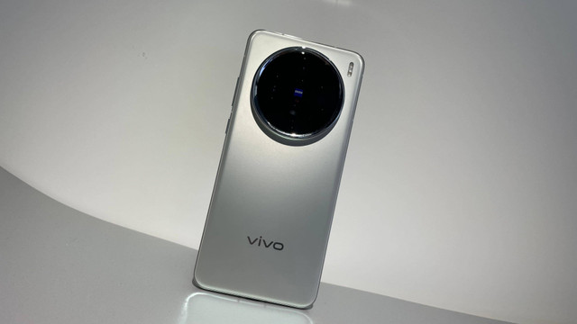 Vivo X200 Pro. Foto: Habib Allbi Ferdian/kumparan