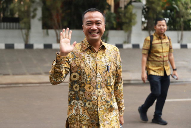 Prasetyo Hadi di kediaman Presiden terpilih Prabowo Subianto di Jalan Kertanegara, Jakarta Selatan, Senin (14/10/2024). Foto: Iqbal Firdaus/kumparan