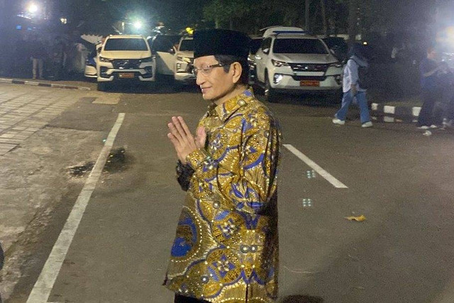 Imam Besar Masjid Istiqlal, Nasaruddin Umar tiba di kediaman Presiden terpilih Prabowo Subianto di Jalan Kertanegara, Jakarta Selatan, Senin (14/10/2024). Foto: Abid Raihan/kumparan