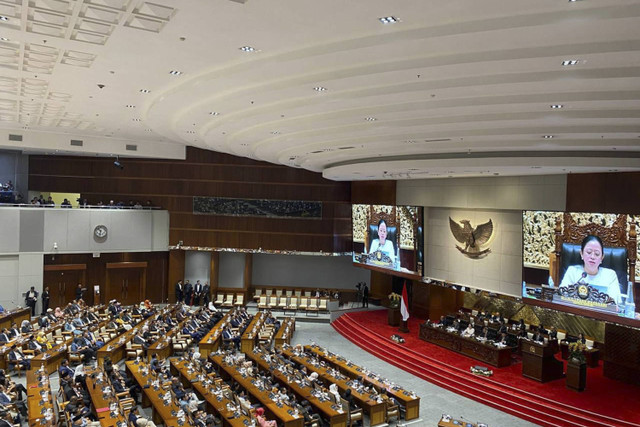 Suasana rapat paripurna DPR  di Kompleks Parlemen, Senayan, Jakarta, Selasa (15/10/2024). Foto: Luthfi Humam/kumparan