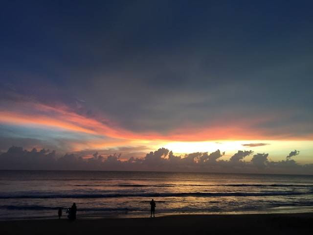 Pantai Goa Cina, foto hanya ilustrasi, bukan tempat sebenarnya: Unsplash/NIDHI JHA