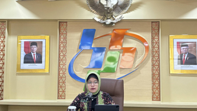 Plt. Kepala BPS, Amalia Adininggar Widyasanti dalam konferensi pers di Kantor Pusat BPS, Selasa (15/10/2024). Foto: Ave Airiza Gunanto/kumparan