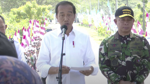 Presiden Jokowi saat peresmian 24 ruas jalan di Aceh. Foto: YouTube/ Sekretariat Presiden