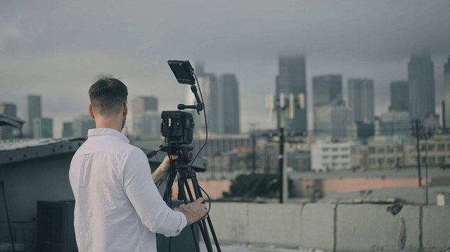 Ilustrasi Biodata Dai Gao Zheng. Unsplash/Gordon Cowie.