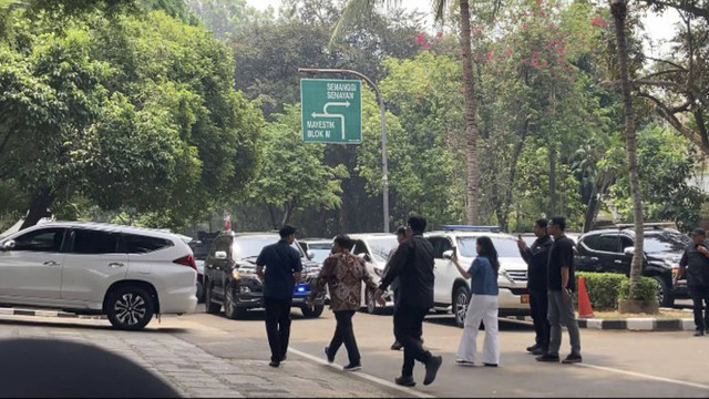 Calon Gubernur Jakarta Pramono Anung menghadiri kediaman pribadi Presiden Terpilih Prabowo Subianto, di Kartanegara, Jakarta Selatan, Selasa (15/10/2024). Foto: Alya Zahra/Kumparan