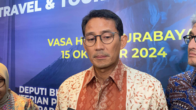 Menparekraf Sandiaga Uno usai menghadiri acara East Java T&T Discussion di Vasa Hotel, Surabaya, Selasa (15/10/2024) dok. Farusma Okta Verdian/kumparan