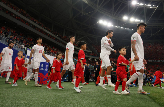 Pemain Timnas Indonesia saat melawan Timnas China pada pertandingan Grup C Ronde Ketiga Kualifikasi Piala Dunia 2026 di Stadion Sepak Bola Remaja Qingdao, Qingdao, China, Selasa (15/10/2024). Foto: Florence Lo/REUTERS