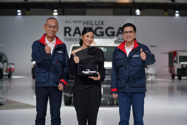 Dian Sastrowardoyo pada peluncuran Toyota Hilux Rangga. Foto: Dok TAM