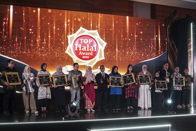 Suasana penghargaan Top Halal Award 2024 di Jakarta, Rabu (16/10/2024). Foto: Darryl Ramadhan/kumparan