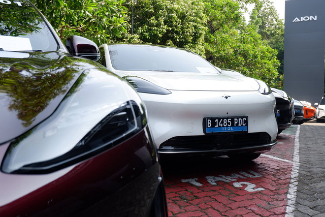 Media first drive mobil listrik GAC AION Hyptec HT Jakarta-Bogor, Rabu (16/10/2024). Foto: Sena Pratama/kumparan