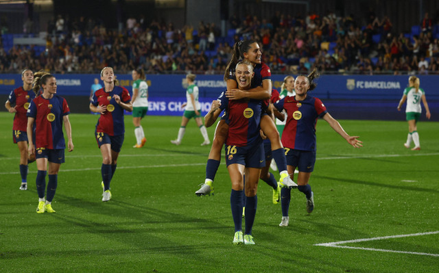 Barcelona lawan Hammarby dalam pertandingan Liga Champions wanita. Foto: Albert Gea/REUTERS 