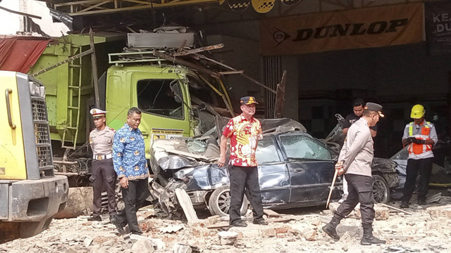 Kecelakaan truk di subang.  Foto: Dok. Istimewa