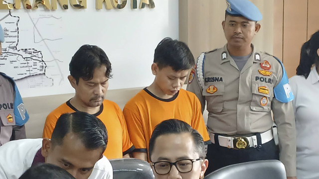 Sudirman (49) (kiri) Ketua yayasan panti asuhan di Tangerang dan Yusuf Baktiar (kanan) (30) pengasuh tersangka kasus pencabulan anak-anak panti. Foto: Dok. Istimewa