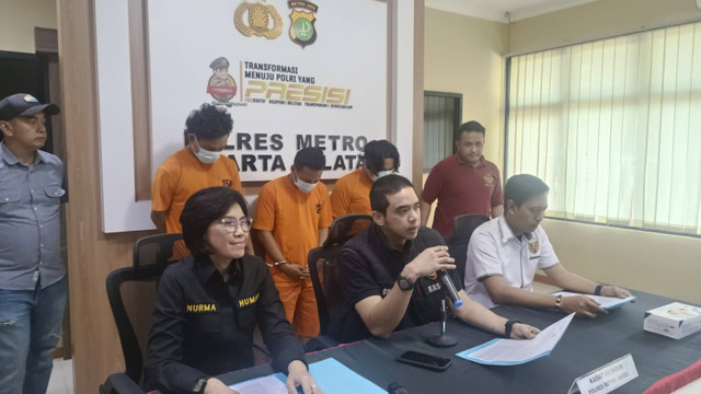 Konferensi pers Polres Jaksel soal perkara komplotan pencuri motor yang beraksi 30 kali di Jakarta hingga Depok, Kamis (17/10/2024). Foto: Thomas Bosco/kumparan