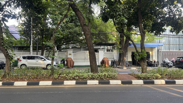 Suasana kediaman Presiden RI ke 5 Megawati Soekarnoputri di Jalan Teuku Umar, Menteng, Kamis (17/10/2024). Foto: Haya Syahira/kumparan