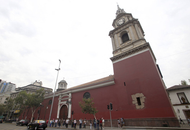 Gereja San Francisco di Santiago, Chili. Foto: CLAUDIO REYES/AFP