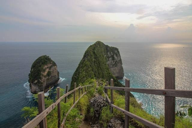 Penginapan murah di Nusa Penida. Foto hanyalah ilustrasi. Sumber: Unsplash/Ekaterina Boltaga