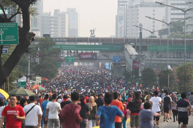 Pesta Rakyat 20 Oktober. Foto hanyalah ilustrasi, bukan tempat yang sebenarnya. Sumber: Unsplash/Mufid Majnun