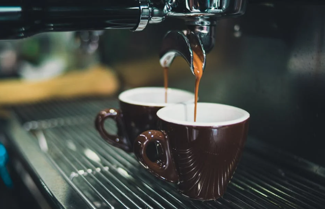 tempat ngopi di summarecon mall bandung. Foto hanyalah ilustrasi, bukan tempat yang sebenarnya. Sumber: Pexels/Chevanoonn Photography