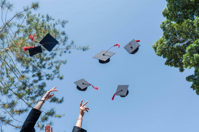 Caption Wisuda Aesthetic,Foto;unsplash/Zyanya Citlalli