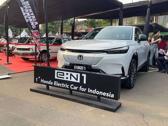 Mobil listrik Honda e:N1 dipajang di acara Honda Culture Indonesia di Jakarta, Sabtu (19/10/2024). Foto: Sena Pratama/kumparan