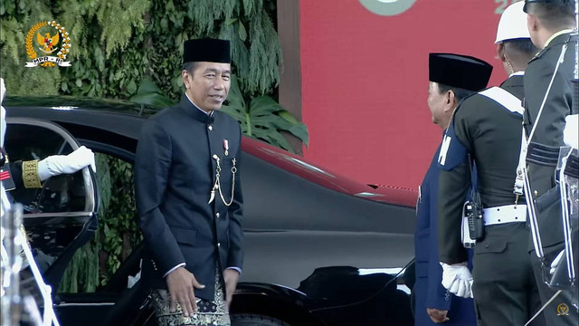 Presiden Joko Widodo tiba menghadiri Pelantikan Presiden dan Wakil Presiden periode 2024-2029 di Gedung Nusantara, kompleks Parlemen, Senayan, Jakarta, Minggu (20/10/2024).  Foto: Youtube/ MPRGOID