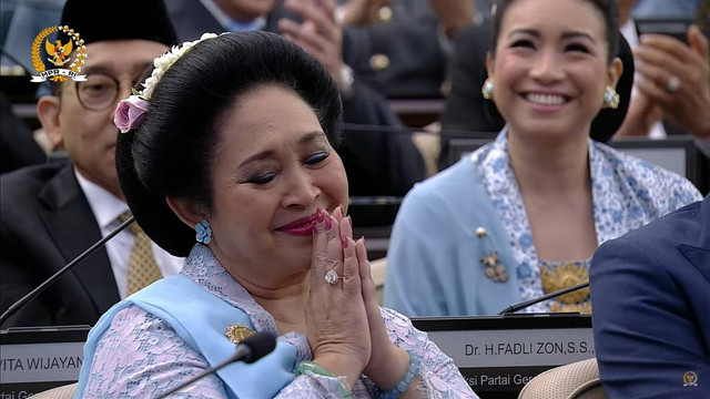 Titiek Soeharto menghadiri Pelantikan Presiden dan Wakil Presiden periode 2024-2029 di Gedung Nusantara, kompleks Parlemen, Senayan, Jakarta, Minggu (20/10/2024).
 Foto: Youtube/ MPRGOID