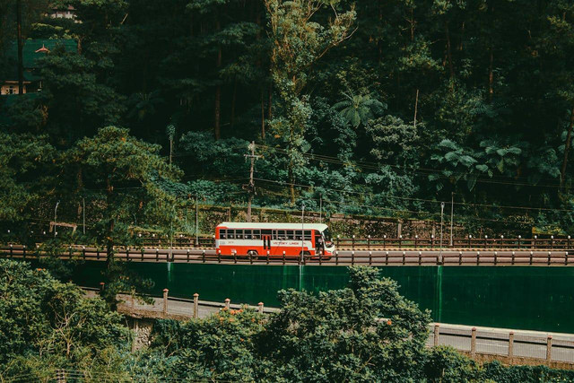 Jam Operasional BRT Semarang. Foto hanya ilustrasi bukan tempat dan gambar sebenarnya. Sumber foto: Pexels-Nothing Ahead