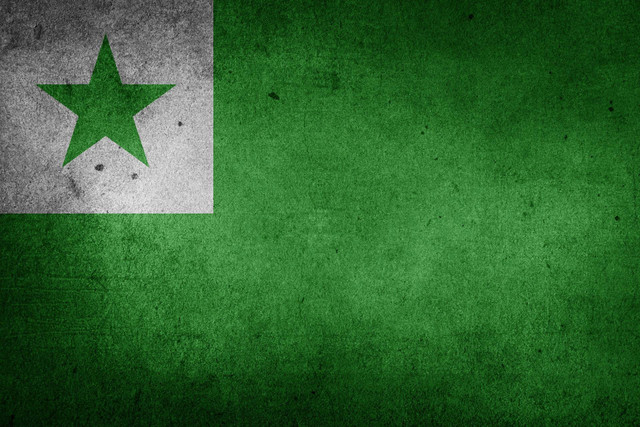 Bendera resmi bahasa Esperanto. Sumber Foto : Pixabay