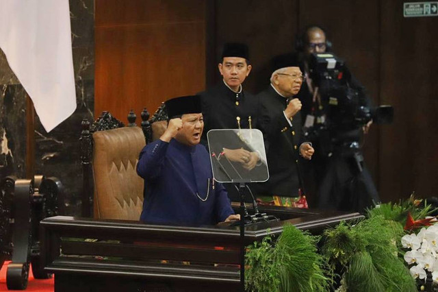 Presiden Prabowo Subianto berpidato usai dilantik menjadi presiden periode 2024-2029 di Gedung Nusantara, kompleks Parlemen, Senayan, Jakarta, Minggu (20/10/2024). Foto: Iqbal Firdaus/kumparan