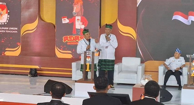 Debat Perdana Pilgub Sultra, Ruksamin: Beasiswa Gratis untuk Seluruh Mahasiswa