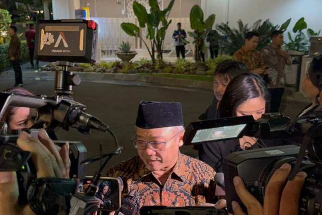 Sekum PP Muhammadiyah, Abdul Mu'ti di Kompleks Istana Kepresidenan, Jakarta, Minggu (20/10/2024).  Foto: Luthfi Humam/kumparan