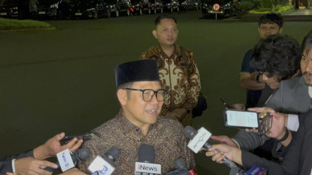 Ketua Umum PKB Muhaimin Iskandar menjawab pertanyaan wartawan setibanya di Istana Kepresidenan Jakarta, Minggu (20/10/2024). Foto: Luthfi Humam/kumparan