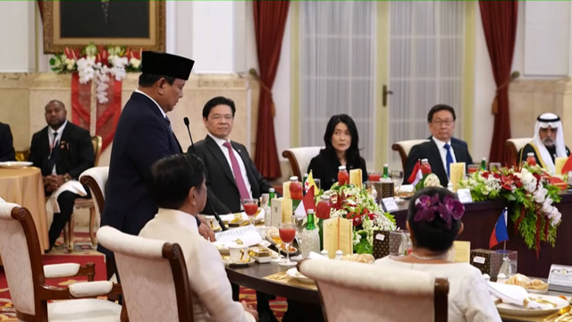 Presiden Prabowo Subianto menyampaikan sambutan saat jamuan santap malam pelantikan Presiden RI ke-8 di Istana Kepresidenan Jakarta, Minggu (20/10/2024). Foto: YouTube/Sekretariat Presiden