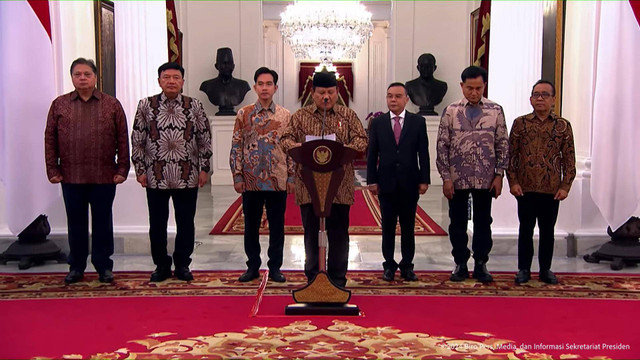 Jajaran Menteri yang dipanggil Presiden Prabowo Subianto di Istana Negara, Jakarta, Minggu (20/10/2024). Foto: YouTube/Sekretariat Presiden