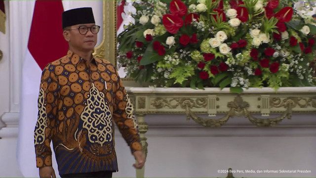 Kementerian Desa dan Pembangunan Daerah Tertinggal, Yandri Susanto saat dipanggil oleh Presiden Prabowo Subianto di Istana Negara, Jakarta, Minggu (20/10/2024). Foto: YouTube/Sekretariat Presiden