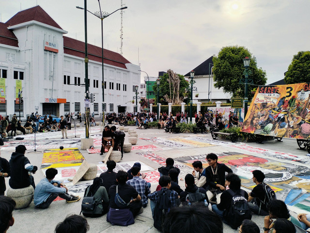 Suasana demonstrasi di Nol Kilometer Yogyakarta, Minggu (20/10). Foto: Istimewa